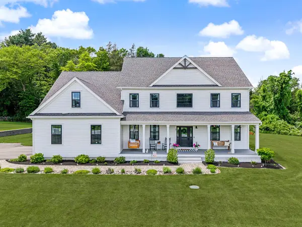 3 Conway Ln, Foxboro, MA 02035