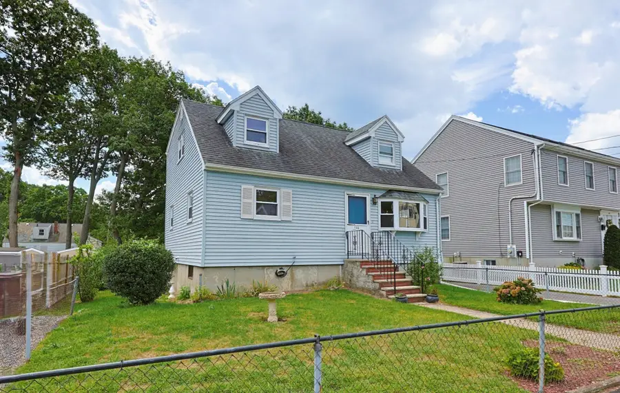 135 Crane St, Dedham, MA 02026 - #2