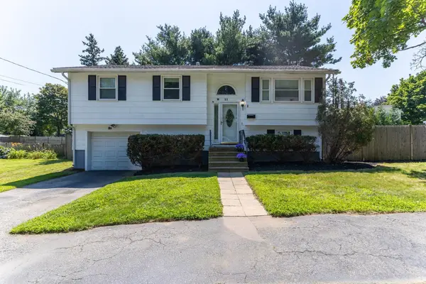 11 Hartford St, Salem, MA 01970