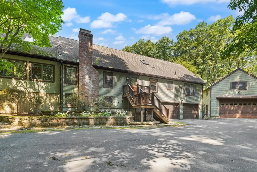 82 Corn Rd, Bolton, MA 01740 - #2