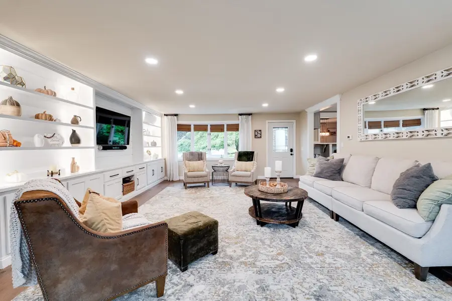 67 Kittredge Dr, Westfield, MA 01085 - #2