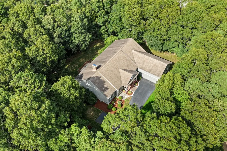 11 Sycamore Ave, Bourne, MA 02532 - #3