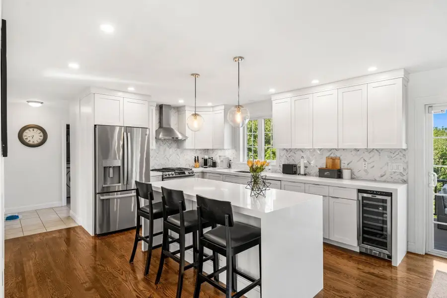 22 Overlook Dr, Danvers, MA 01923 - #2