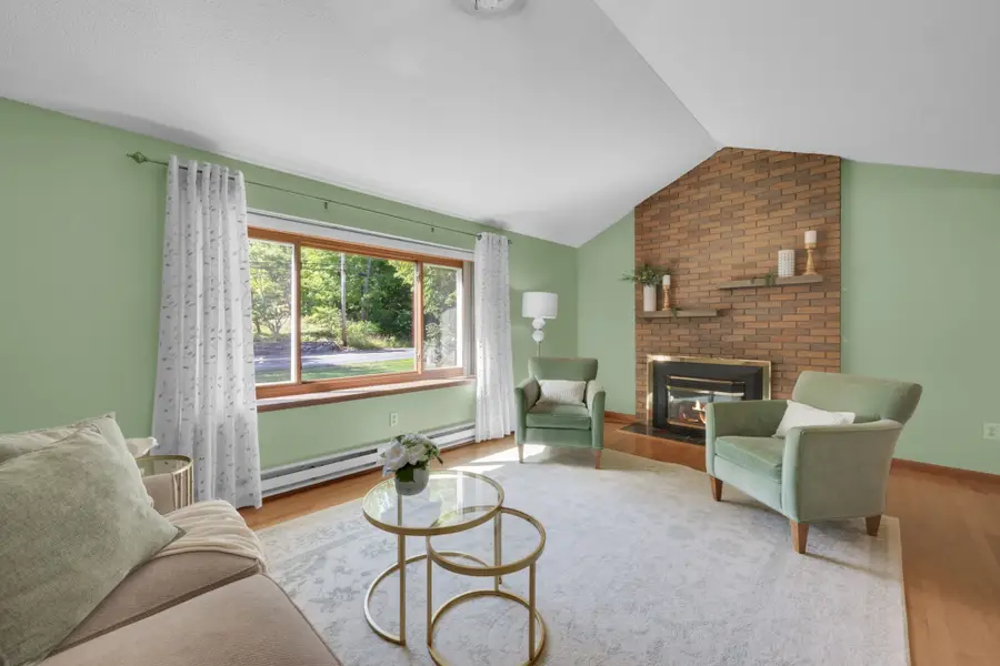 401 Cross St, Boylston, MA 01505 - #3