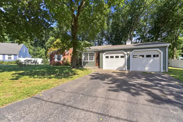 95 Thomas Leighton Blvd, Cumberland, RI 02864