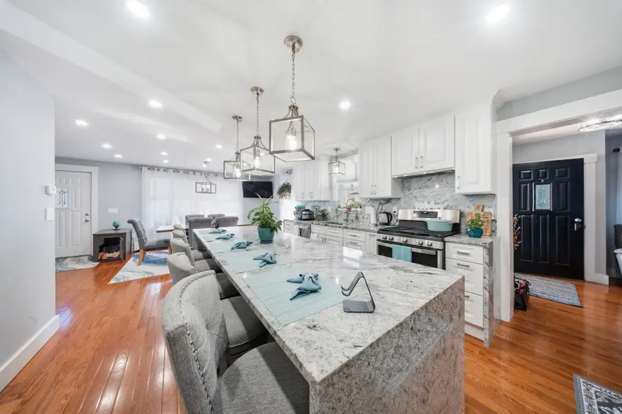26 Acacia St, Gloucester, MA 01930 - #2
