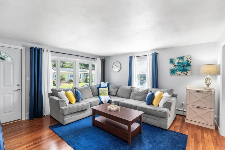 15 Dawes St, Blackstone, MA 01504 - #2