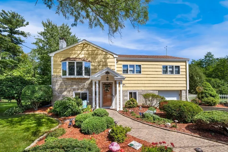 12 Carpenter Road, Lynnfield, MA 01940 - #2