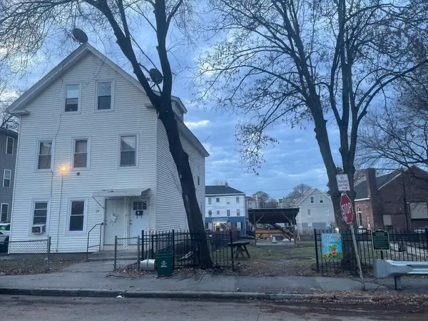 24 Newbury St, Worcester, MA 01609
