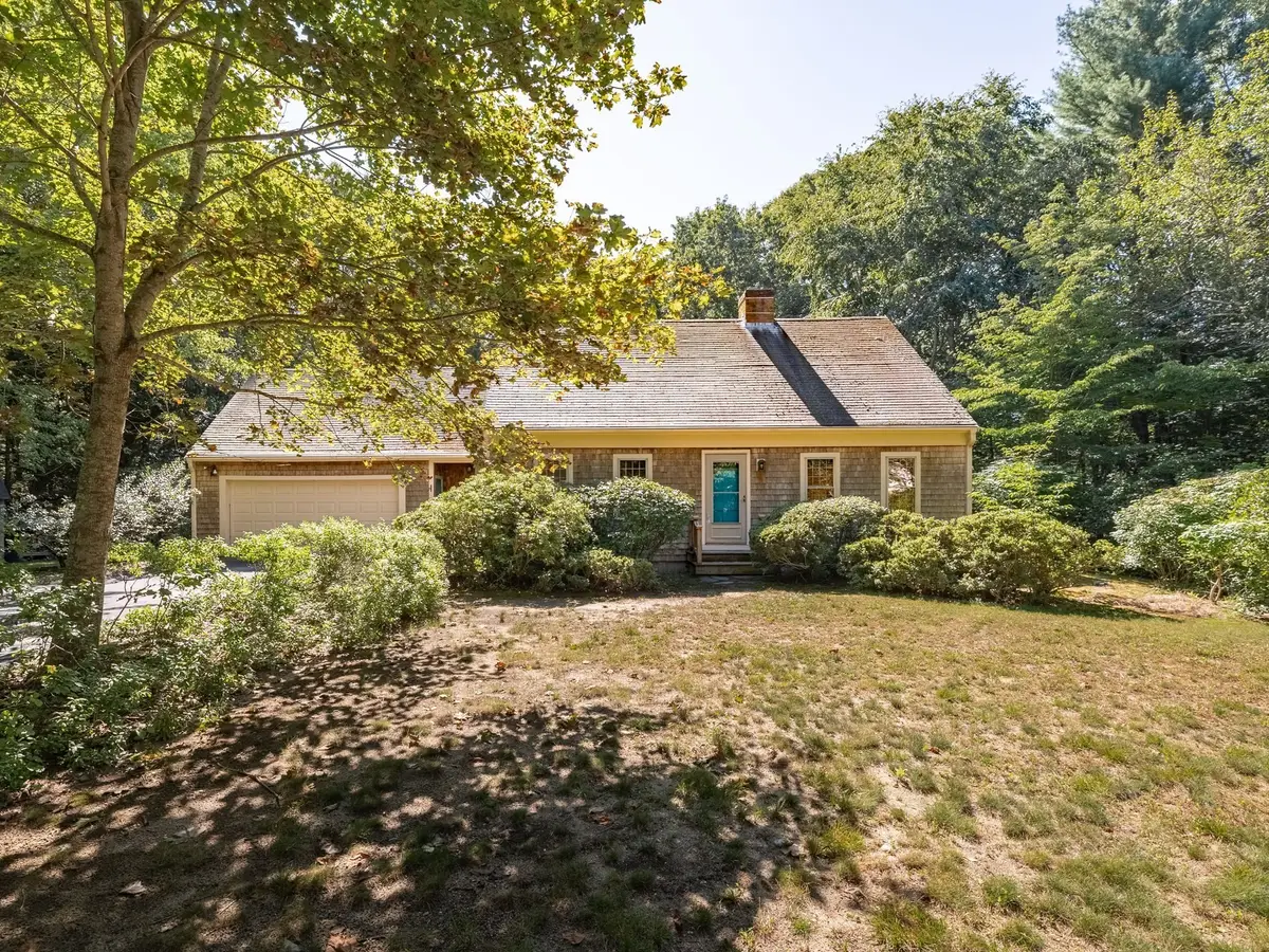 160 Tremont St, Duxbury, MA 02332 - #1