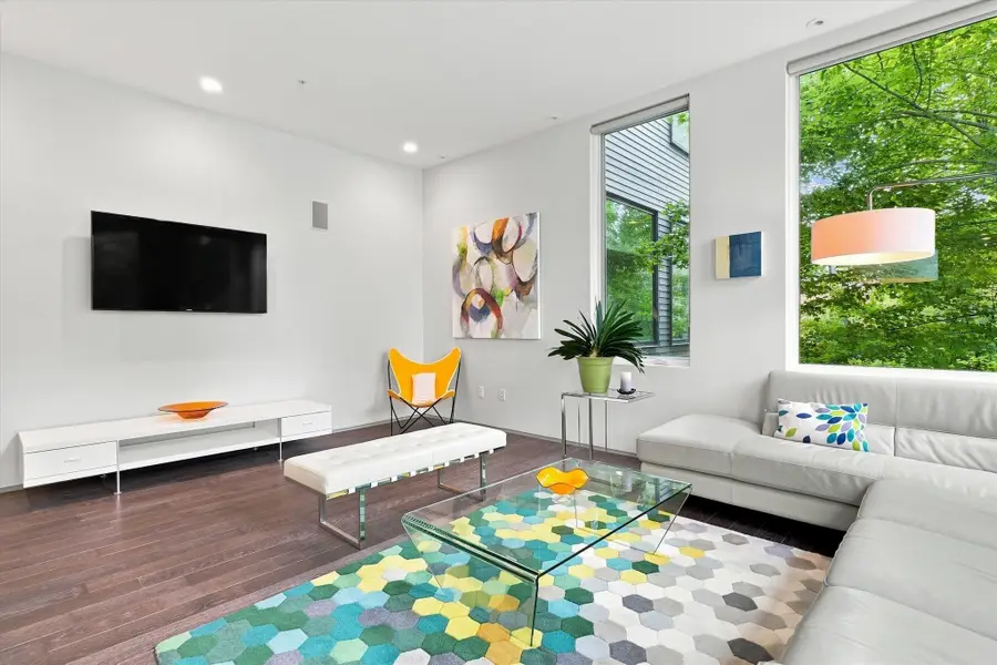 537 East 1st St #5, Boston, MA 02127 - #3