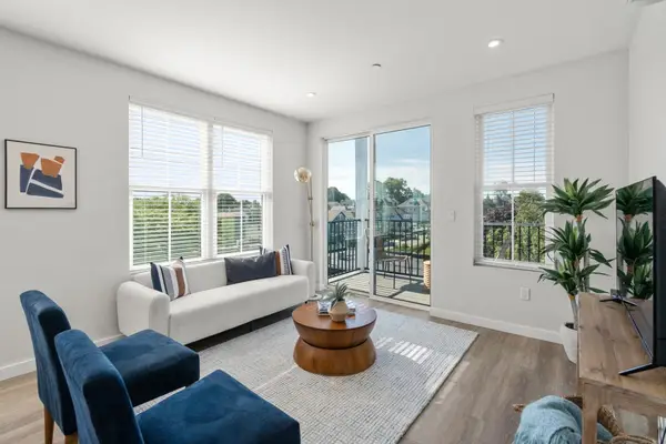 10 Somerset #402U, Winthrop, MA 02152