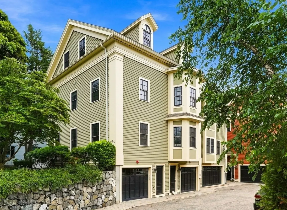 426 Main St #1, Waltham, MA 02452 - #1