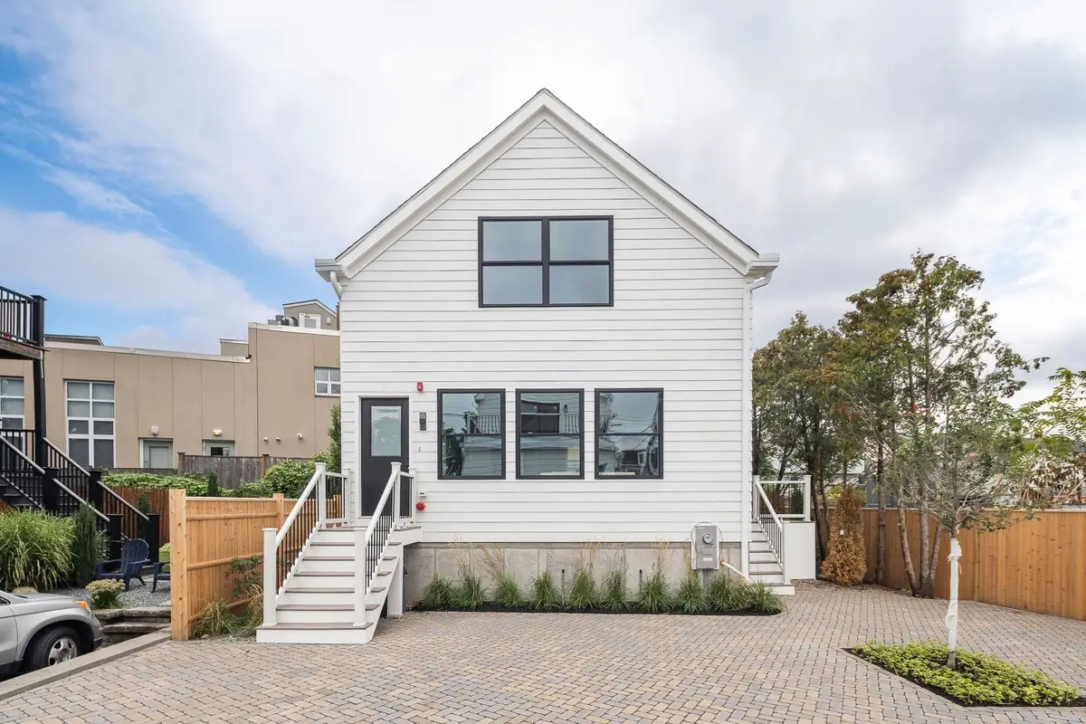 60 Franklin St #3, Somerville, MA 02145 - #1