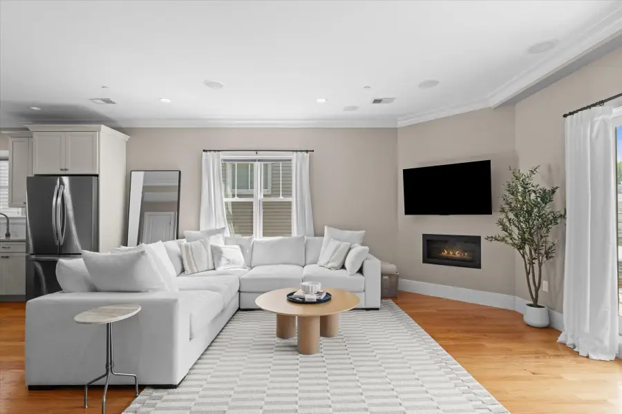 861 E 2nd St #3, Boston, MA 02127 - #3