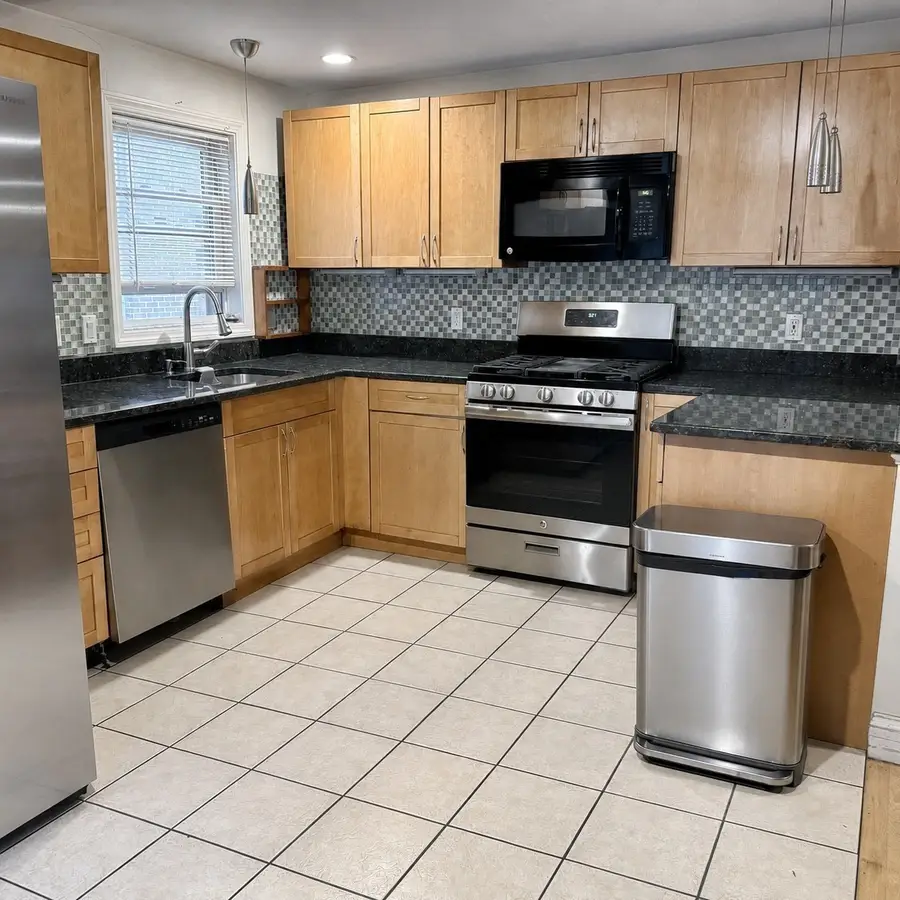 57 Pleasant St. #B, Watertown, MA 02472 - #3
