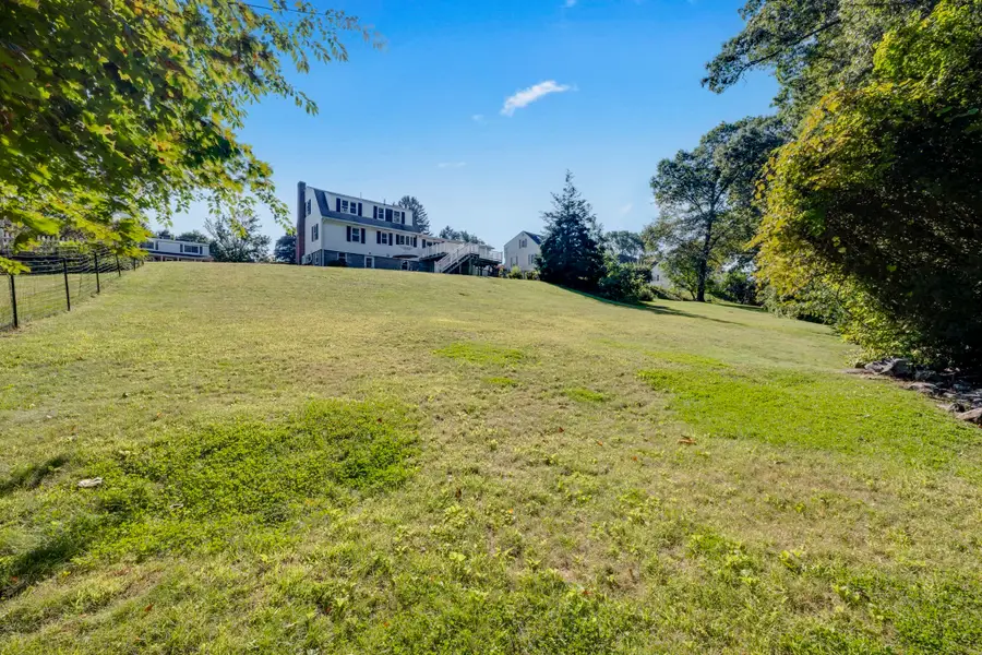 29 Carroll St, Auburn, MA 01501 - #3