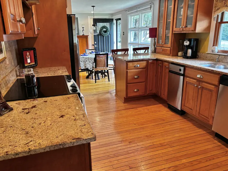 450 Center St, Pembroke, MA 02359 - #2