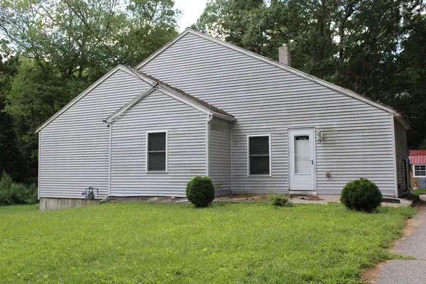 13 Woodward St, Norton, MA 02766