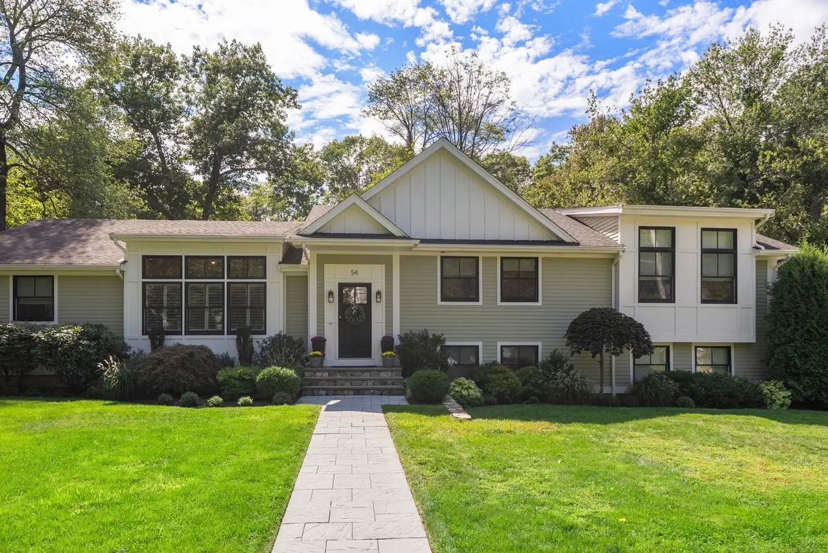 54 Edmunds Rd, Wellesley, MA 02481 - #1