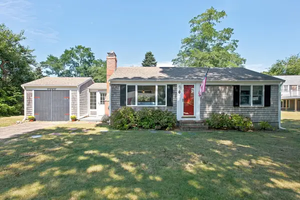 4 Old Mill Ln, Harwich, MA 02645