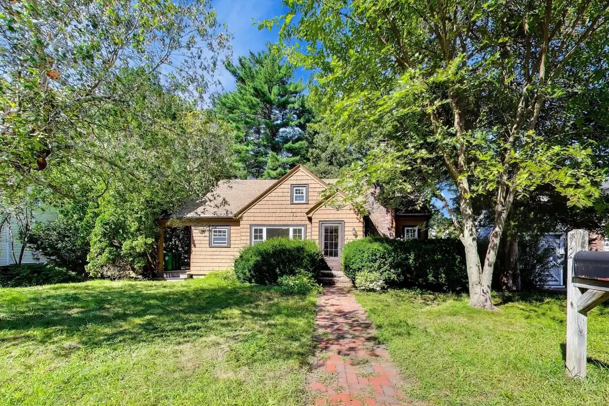 72 Sexton Ave, Westwood, MA 02090 - #1