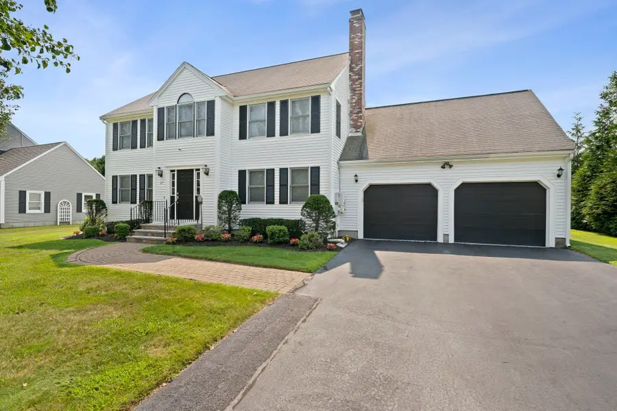 27 Sparrow Rd, Stoughton, MA 02072 - #2