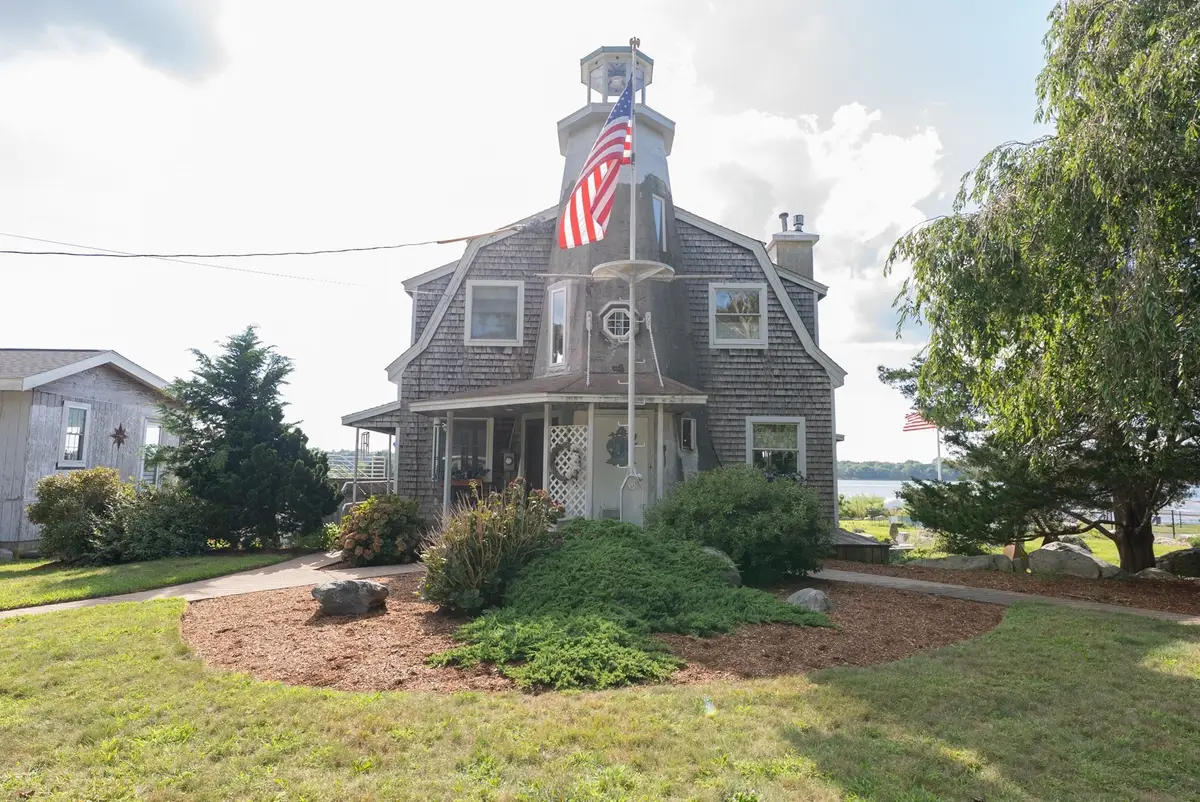 12 Riverside Dr, Berkley, MA 02779 - #1