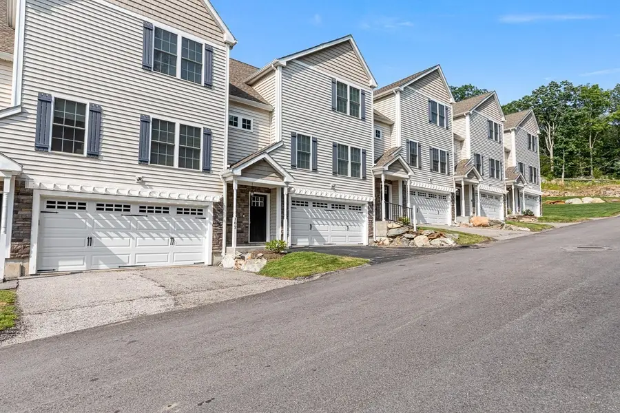 102 Hunting Hill Dr #102, Cumberland, RI 02864 - #3
