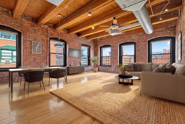 21 Wormwood St #515, Boston, MA 02210