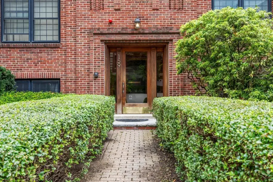 159 St Paul Street #1, Brookline, MA 02446 - #3