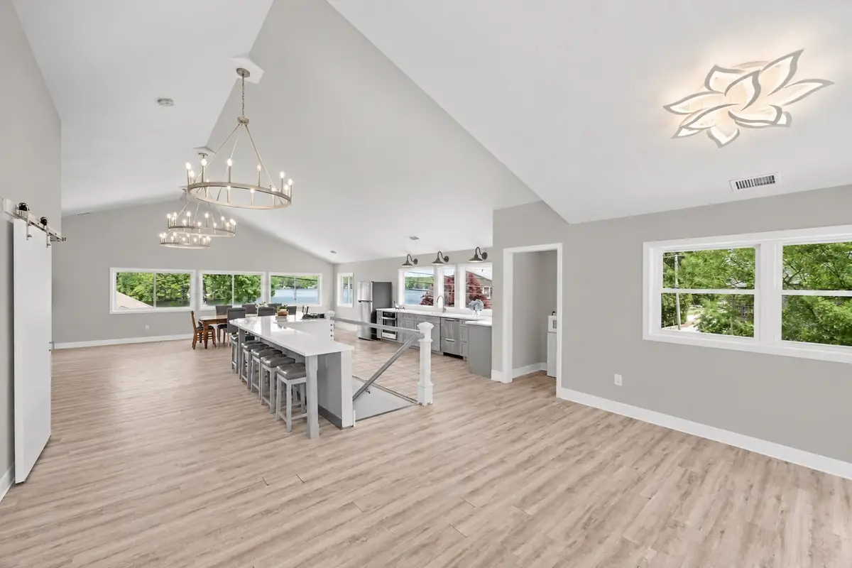 6 Wilson Ave, Spencer, MA 01562 - #1