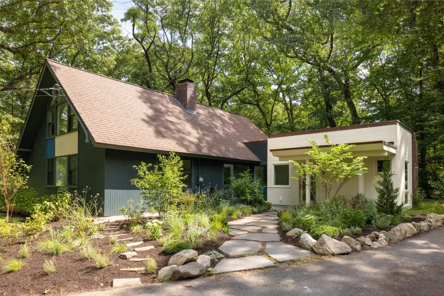 102 The Valley Rd, Concord, MA 01742 - #2