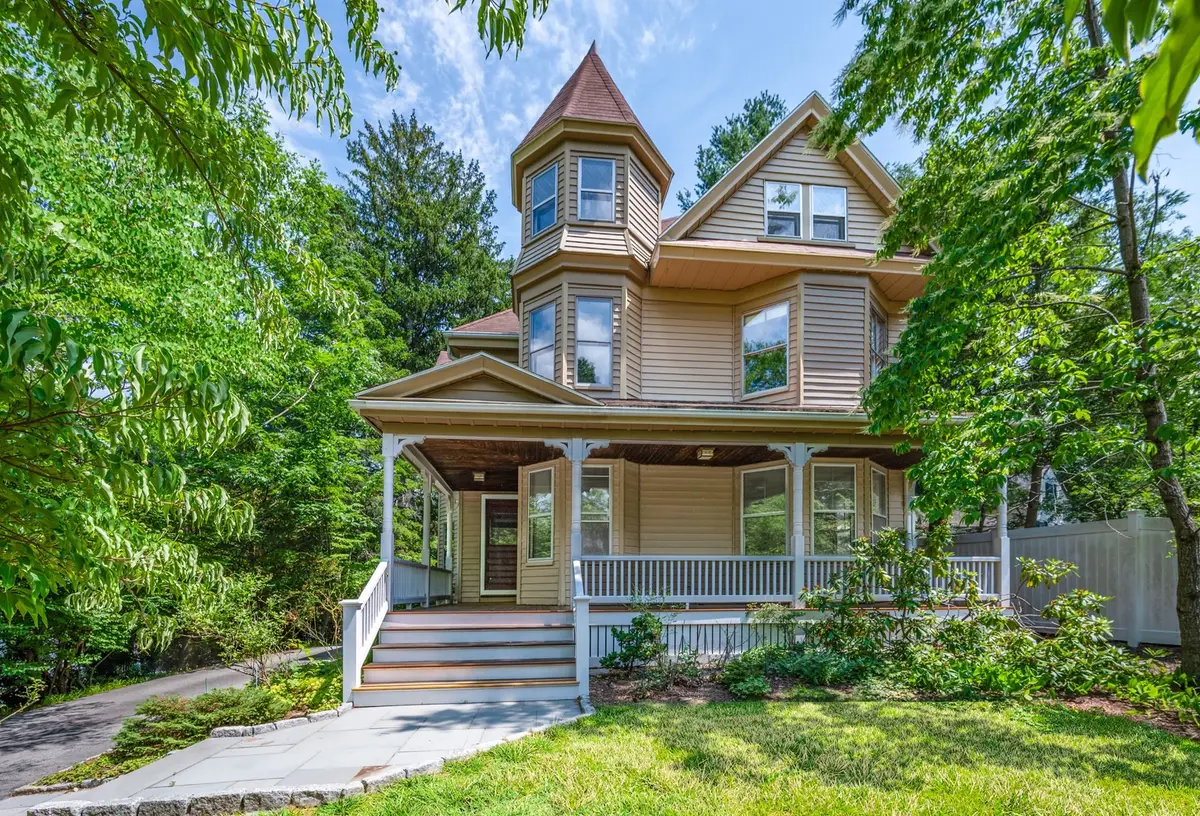 8 Cypress Rd, Wellesley, MA 02481 - #1