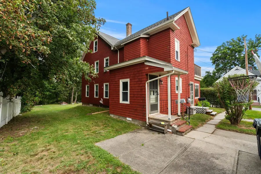 32 Kirby St, Marlborough, MA 01752 - #3