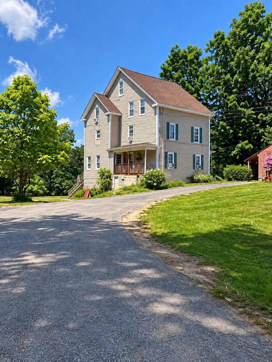 73 S Main St, North Brookfield, MA 01535 - #1