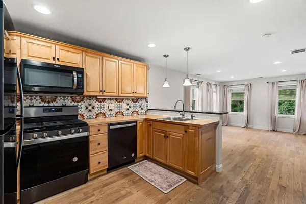 75 Mason St #2, Salem, MA 01970