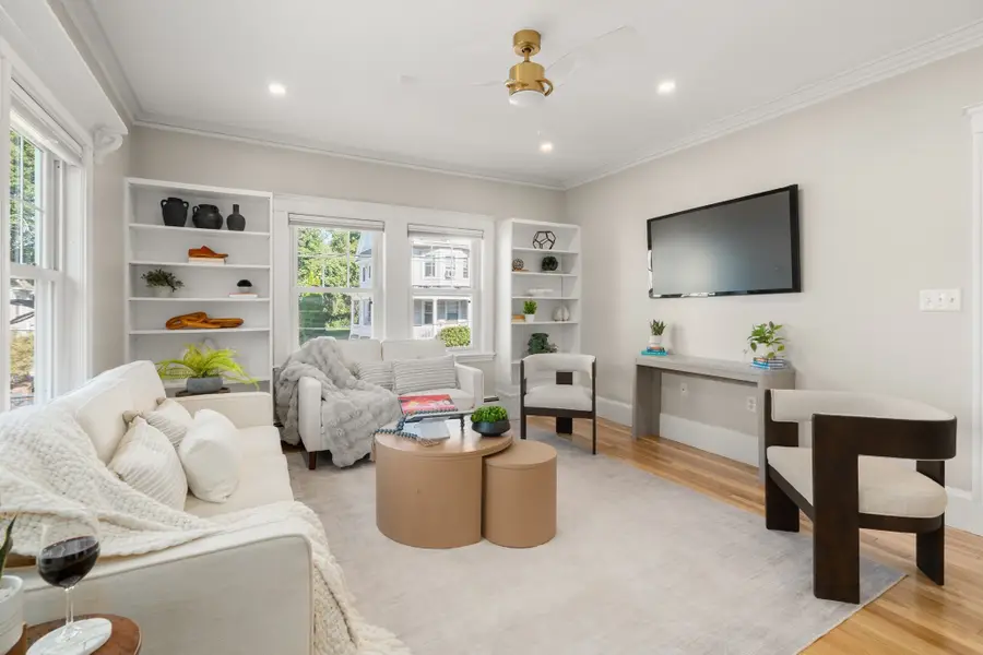60 Guernsey St #6, Boston, MA 02131 - #2