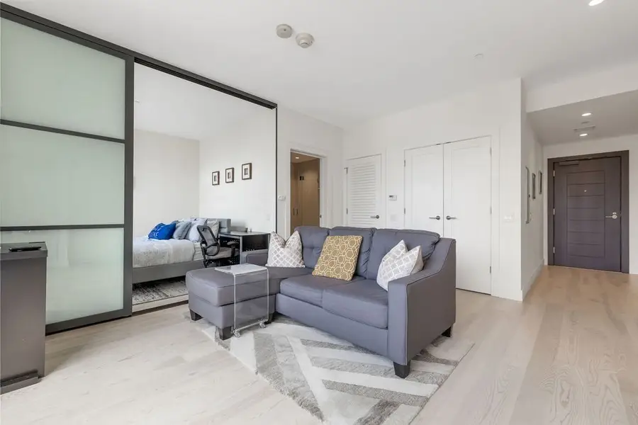 32 Traveler St #411, Boston, MA 02118 - #3