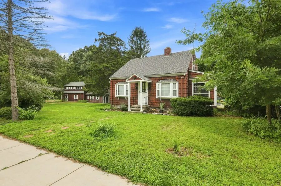 66 Charlton St, Oxford, MA 01540 - #2