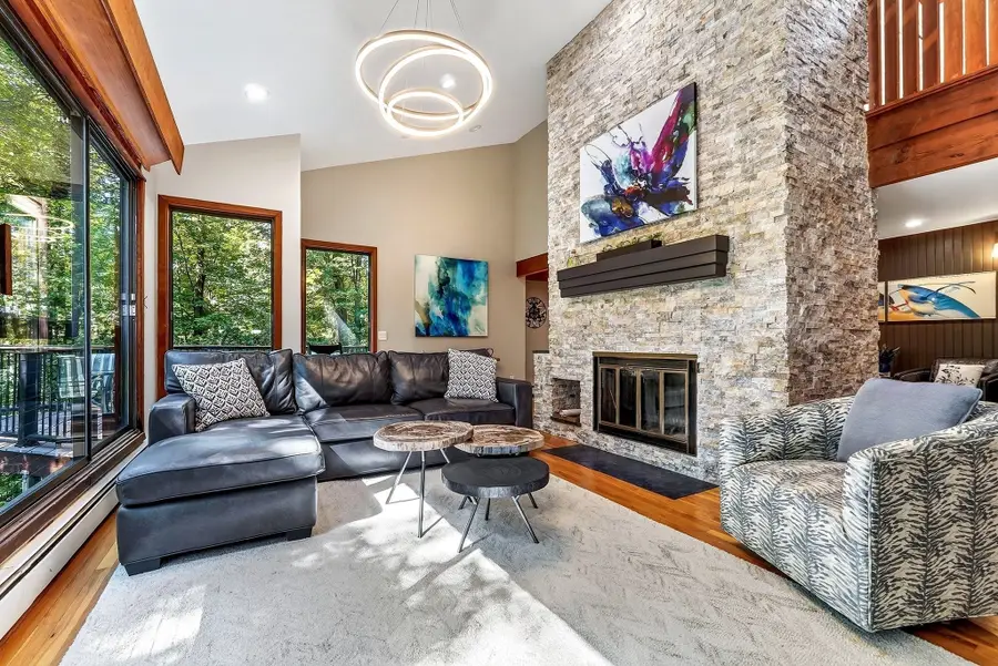26 Old Stagecoach Rd, Bedford, MA 01730 - #2