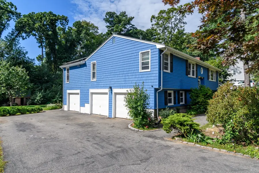 11 Mark St, Natick, MA 01760 - #3