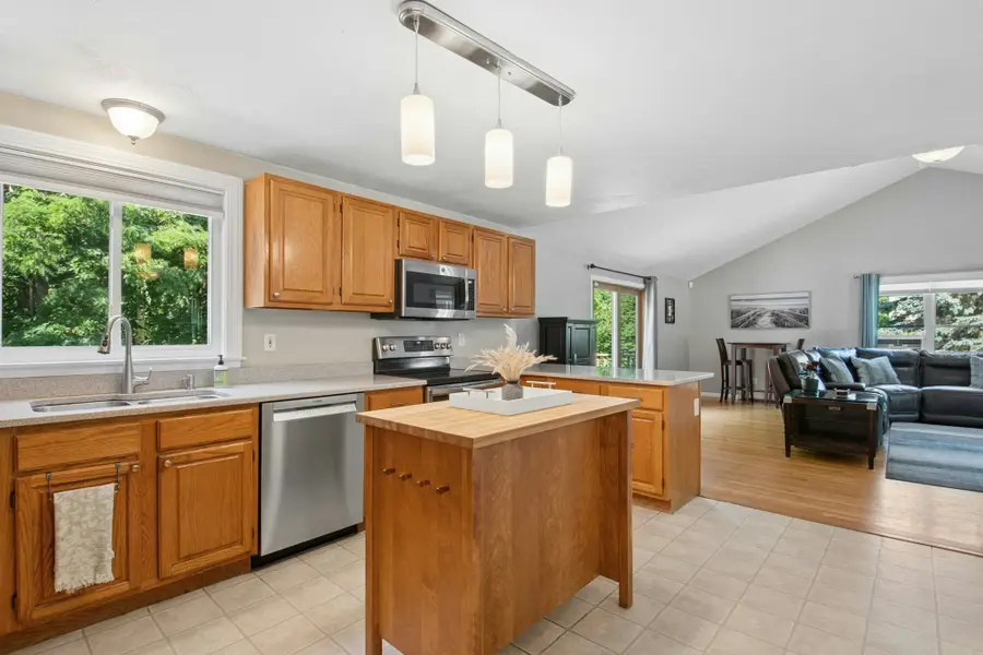277 Wachusett Street, Holden, MA 01520 - #3