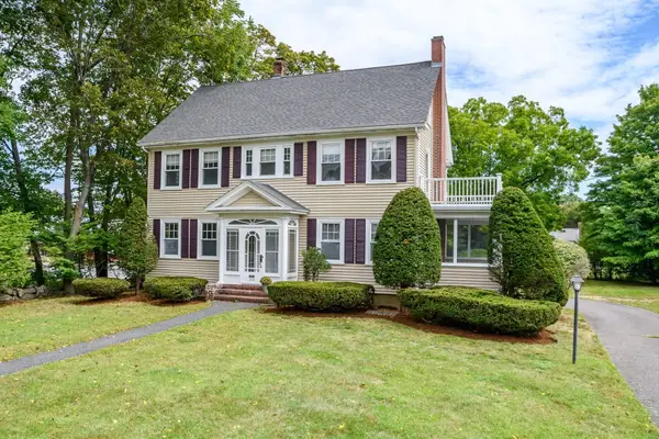 203 Bacon St, Natick, MA 01760