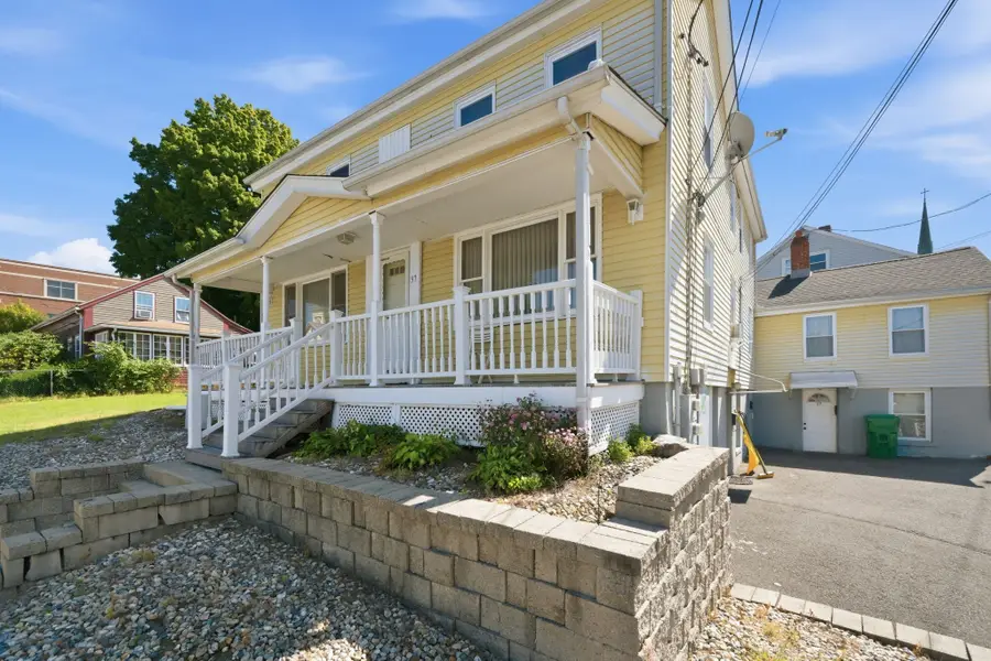 37 Howard St, Chicopee, MA 01013 - #3