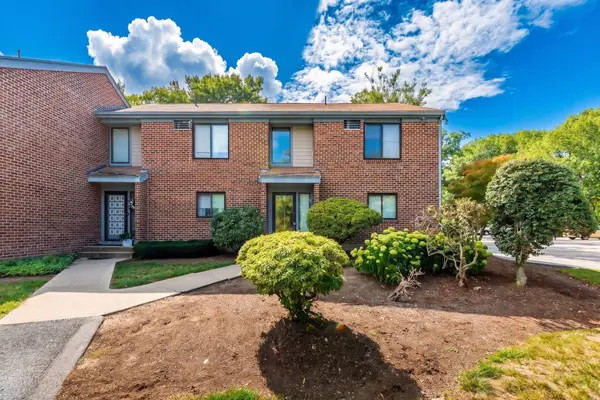 22 Old Stone Way #22, Weymouth, MA 02189