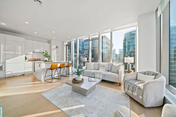 135 Seaport Blvd #1703, Boston, MA 02210