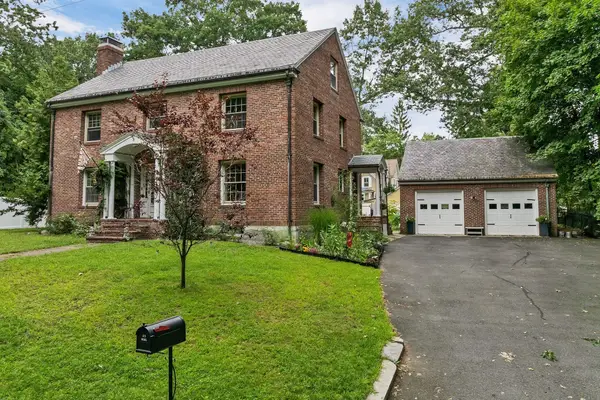 5 Grant St, Chelmsford, MA 01863