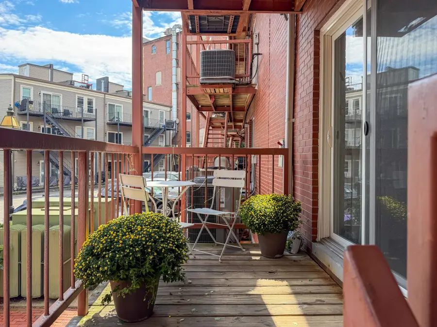 17 Main St #17, Boston, MA 02129 - #2