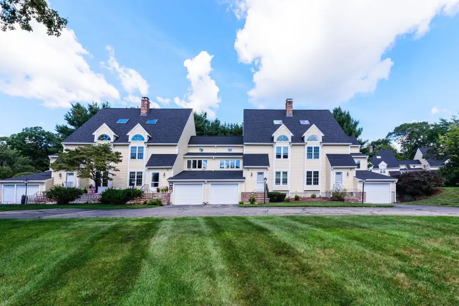 29 Oak Knoll Dr. #29, North Attleboro, MA 02760 - #3